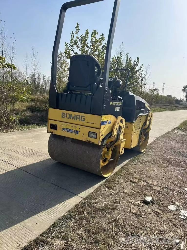 Bomag BW 100 AD Porinių būgnų volai
