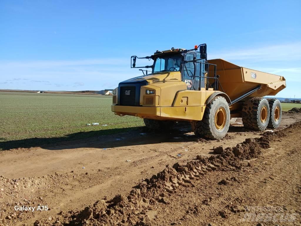 CAT 745 Karjeriniai savivarčiai