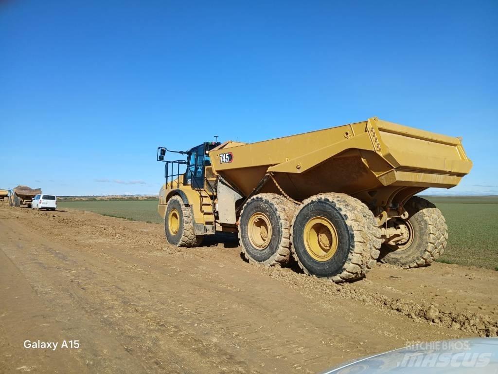 CAT 745 Karjeriniai savivarčiai