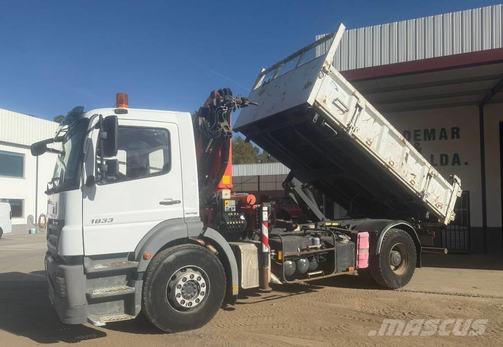 Mercedes-Benz 1833 Savivarčių priekabų vilkikai