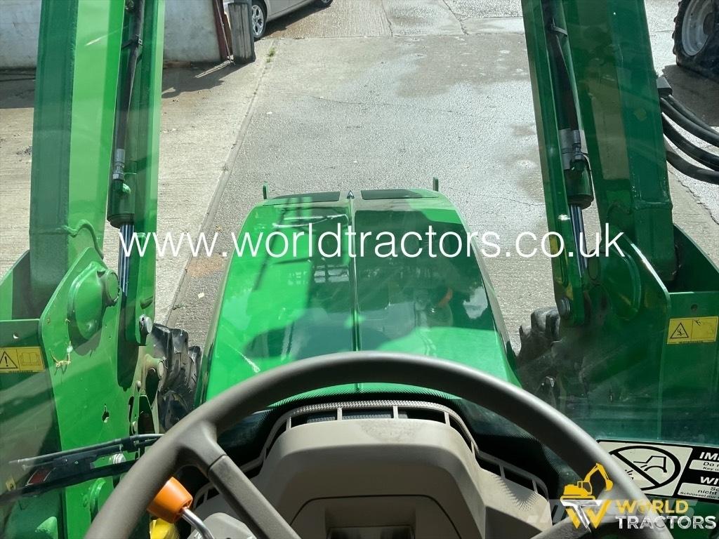 John Deere 6120 M Traktoriai