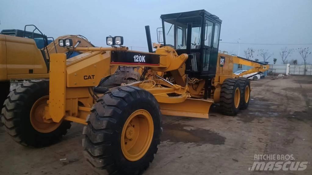 CAT 120 K Greideriai