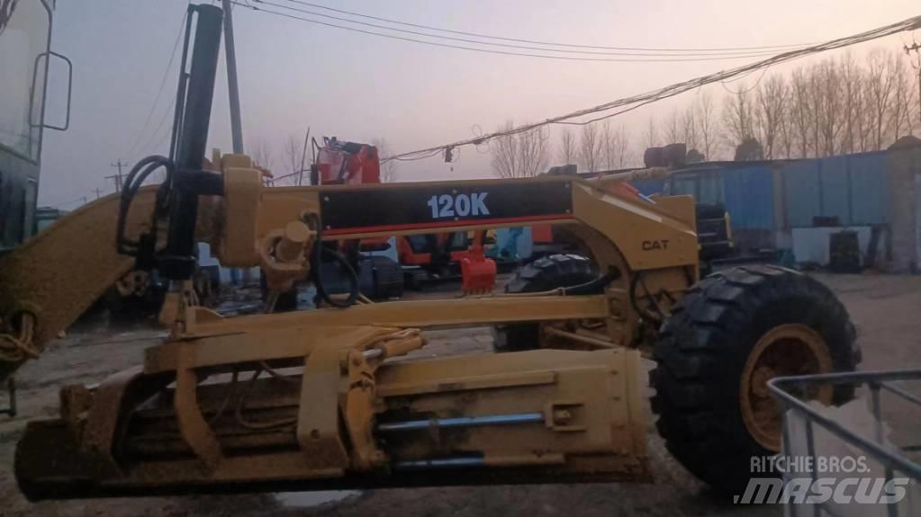 CAT 120 K Greideriai