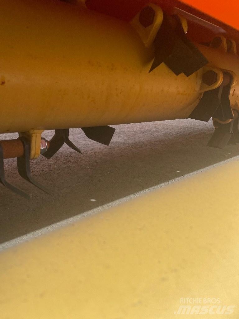 Agrimaster RV 320 Ganyklų šienapjovės / rėžtuvės