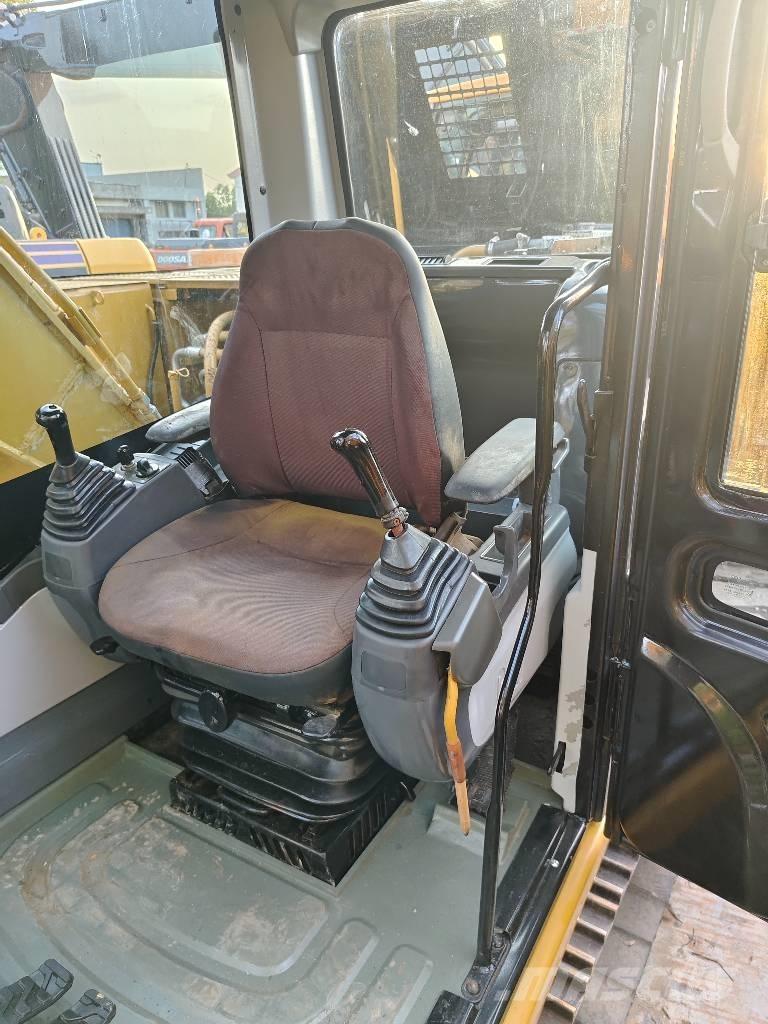 CAT 320 D Vikšriniai ekskavatoriai