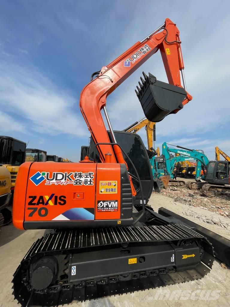 Hitachi ZX 70 Vidutinės galios ekskavatoriai 7-12 t