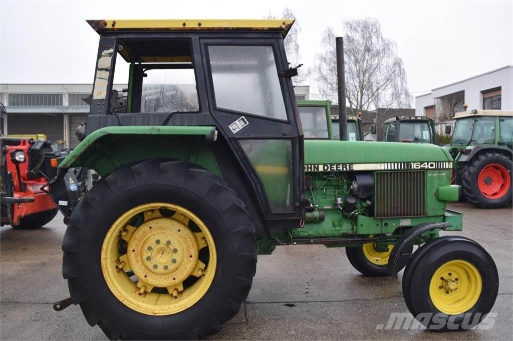 John Deere 1640 Traktoriai