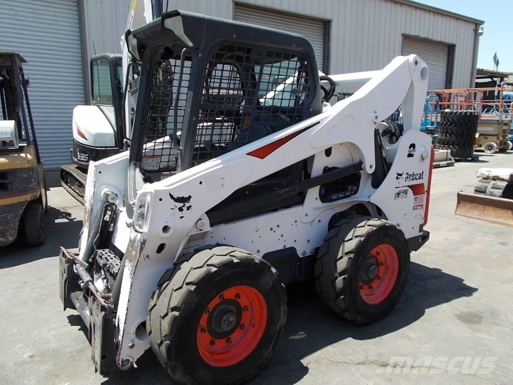 Bobcat S770 Krautuvai su šoniniu pasukimu