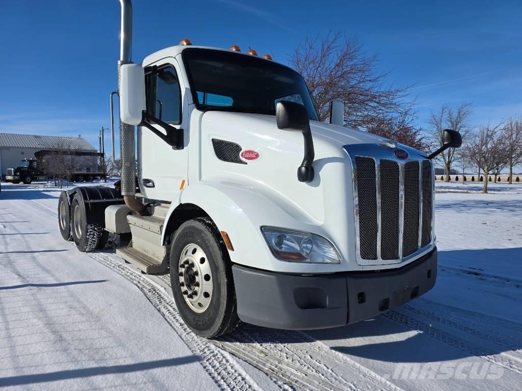 Peterbilt 579 Naudoti vilkikai