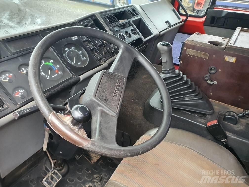 Volvo FL614 Pagalbos kelyje automobiliai