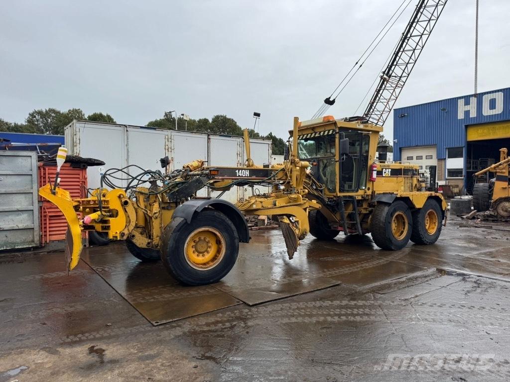 CAT 140 H Greideriai