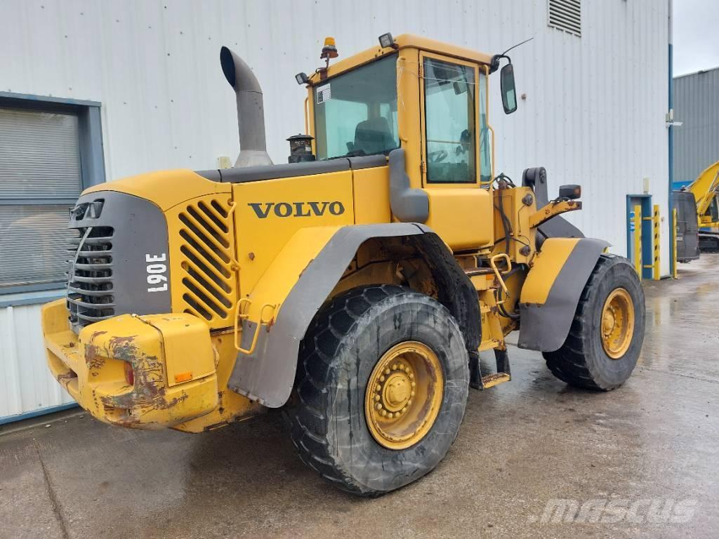 Volvo L90E Naudoti ratiniai krautuvai