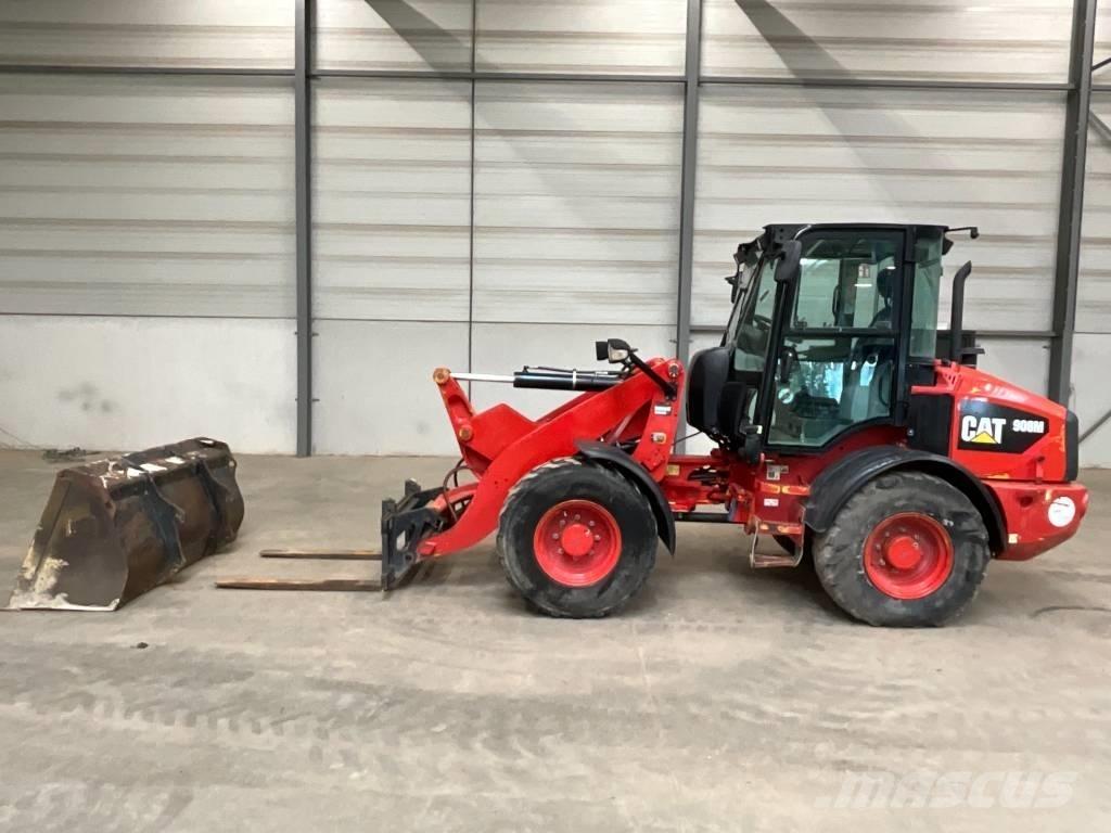 CAT 908 M Naudoti ratiniai krautuvai