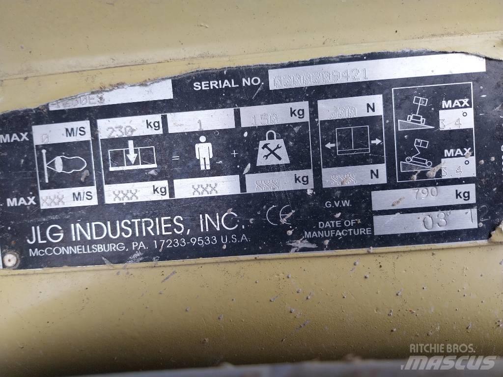 JLG 1230 ES Vertikalūs stiebiniai keltuvai