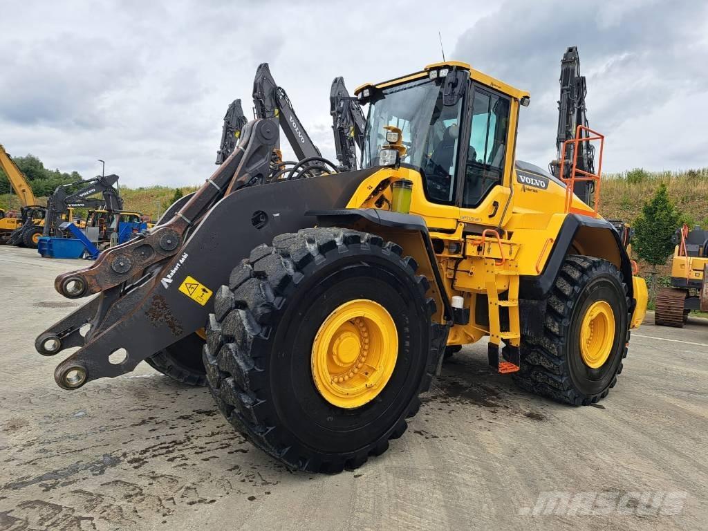 Volvo L 220 H Naudoti ratiniai krautuvai