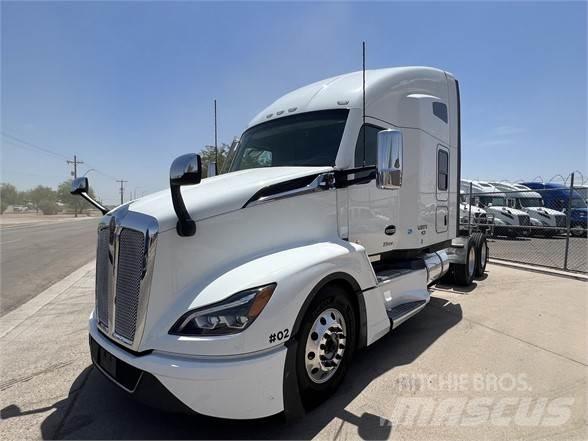 Kenworth T680 Naudoti vilkikai