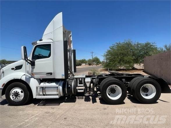 Peterbilt 579 Naudoti vilkikai