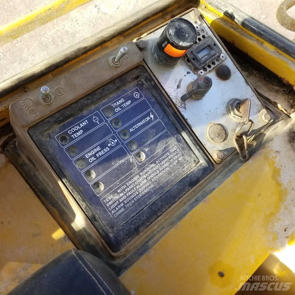 CAT 963 Vikšriniai krautuvai