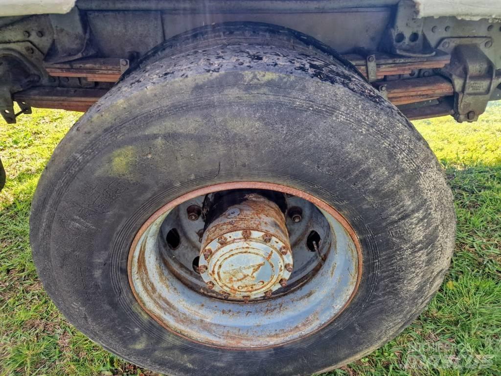 Volvo N 10 Savivarčių priekabų vilkikai