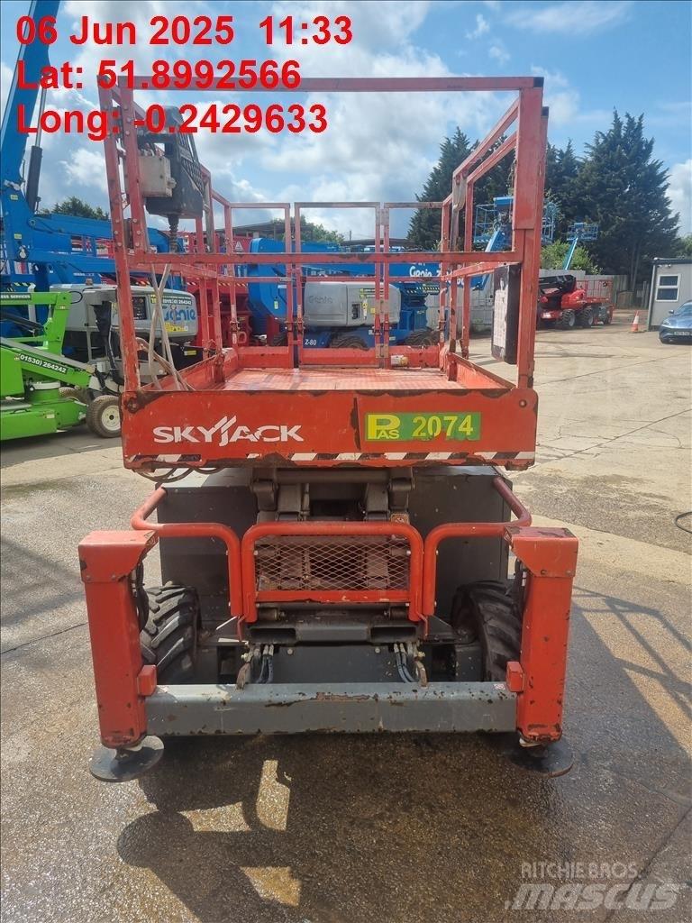 SkyJack SJ 6832 RT Žirkliniai keltuvai