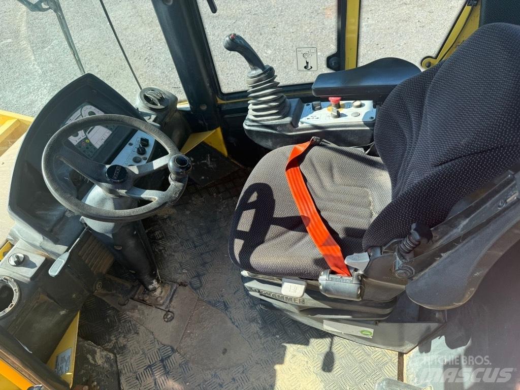 Bomag BW 213 D H-4 Gruntiniai volai