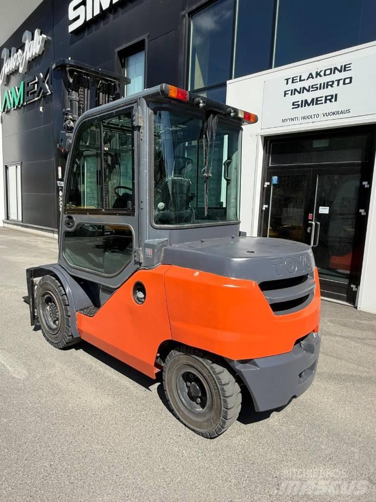 Toyota 40-8 FD45 N Dyzeliniai krautuvai