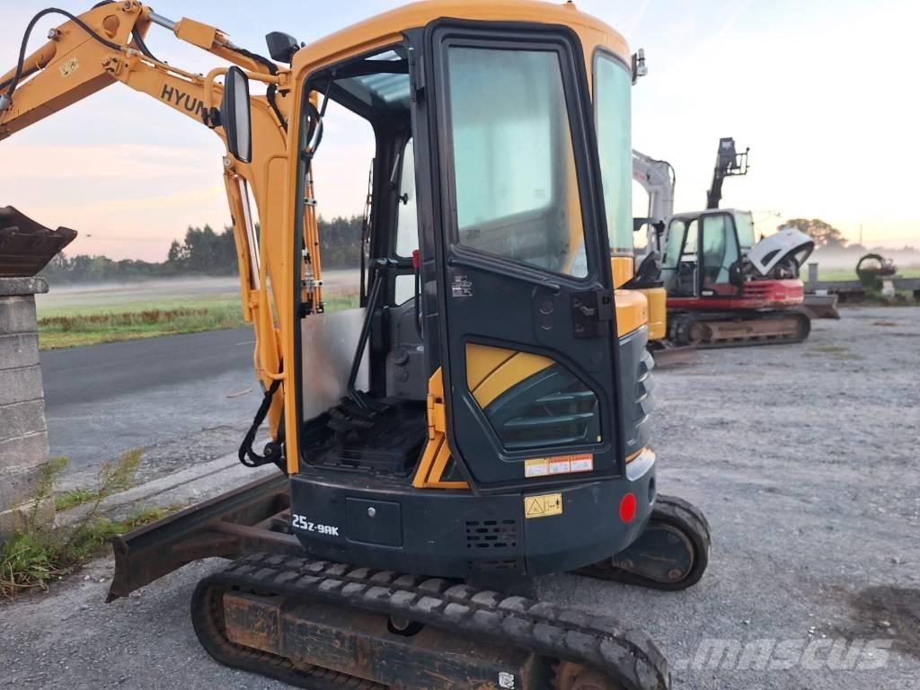 Hyundai 25 Z-9 AK Mini ekskavatoriai < 7 t