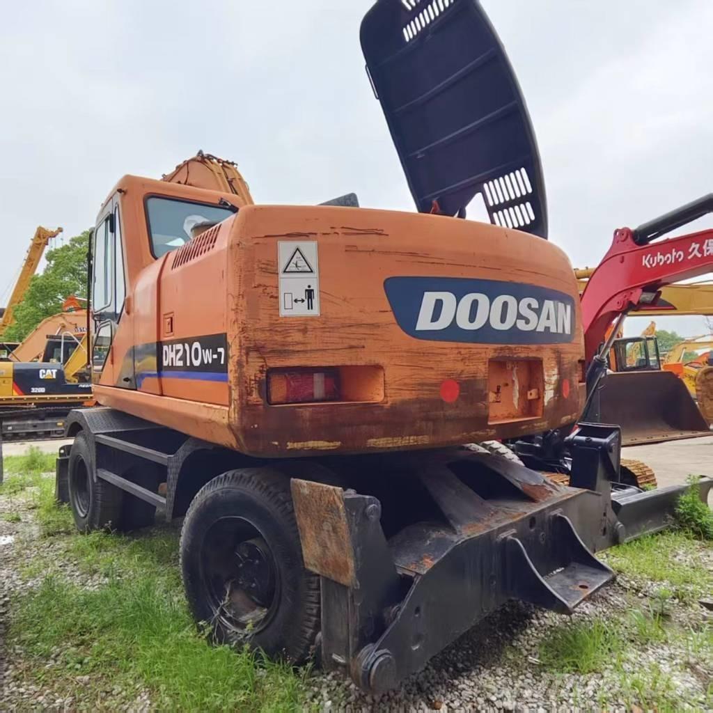 Doosan DH 210 W-7 Ratiniai ekskavatoriai