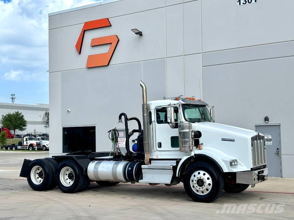 Kenworth T 800 Naudoti vilkikai
