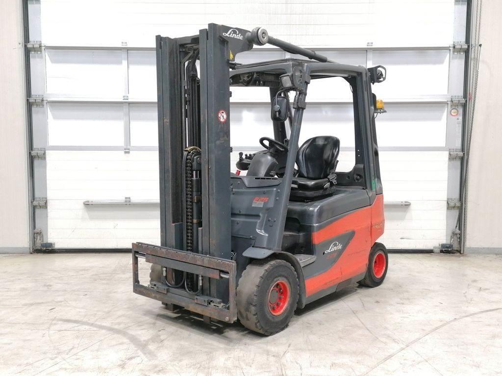 Linde E25-01 Elektriniai šakiniai krautuvai