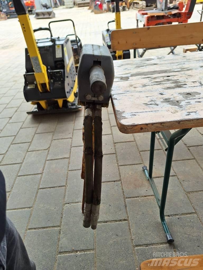 Atlas Copco LH 180 Hidrauliniai kūjai / Trupintuvai