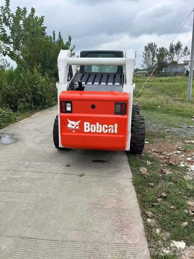 Bobcat S 300 Krautuvai su šoniniu pasukimu