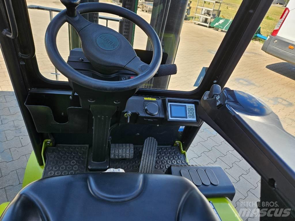 Clark GTX 18 Elektriniai šakiniai krautuvai