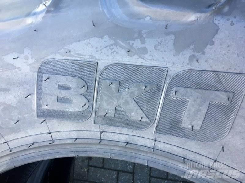BKT 520/70 R 38 Padangos, ratai ir ratlankiai