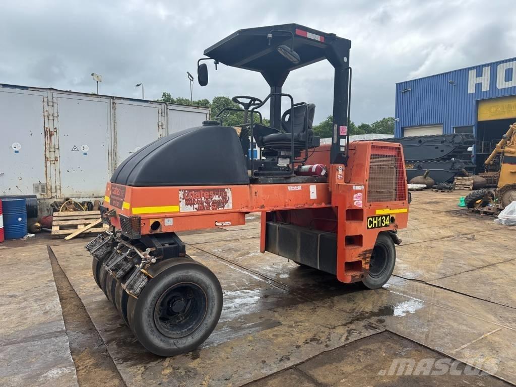 Dynapac CP 142 Pneumo volai