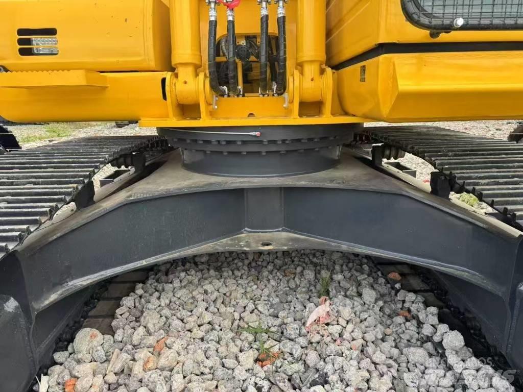Komatsu 200-8 Vikšriniai ekskavatoriai