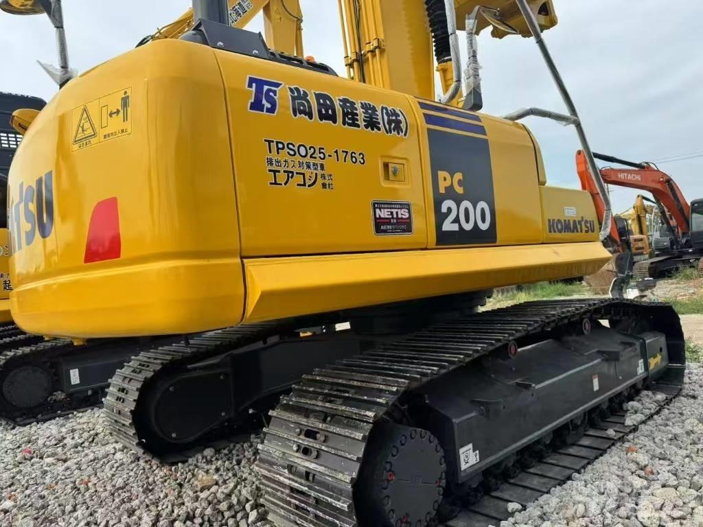 Komatsu 200-8 Vikšriniai ekskavatoriai