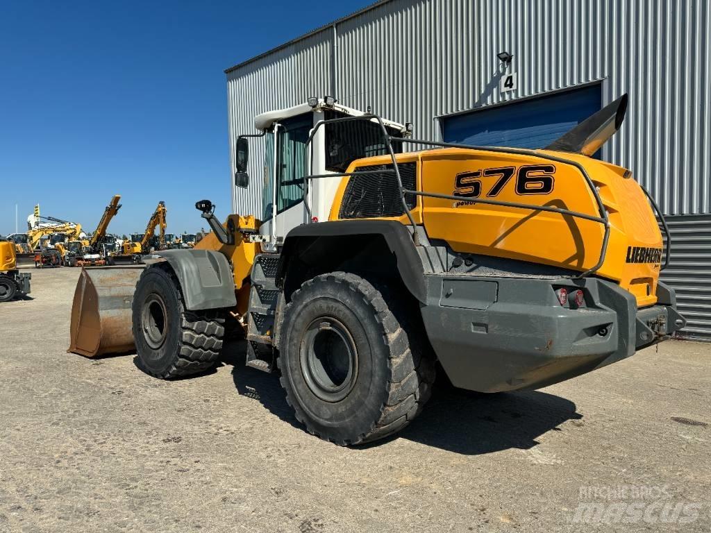 Liebherr L 576 Naudoti ratiniai krautuvai