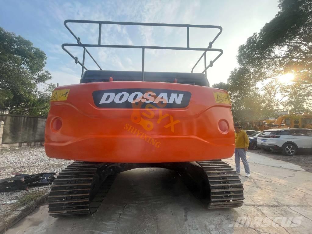 Doosan DX 300 Vikšriniai ekskavatoriai