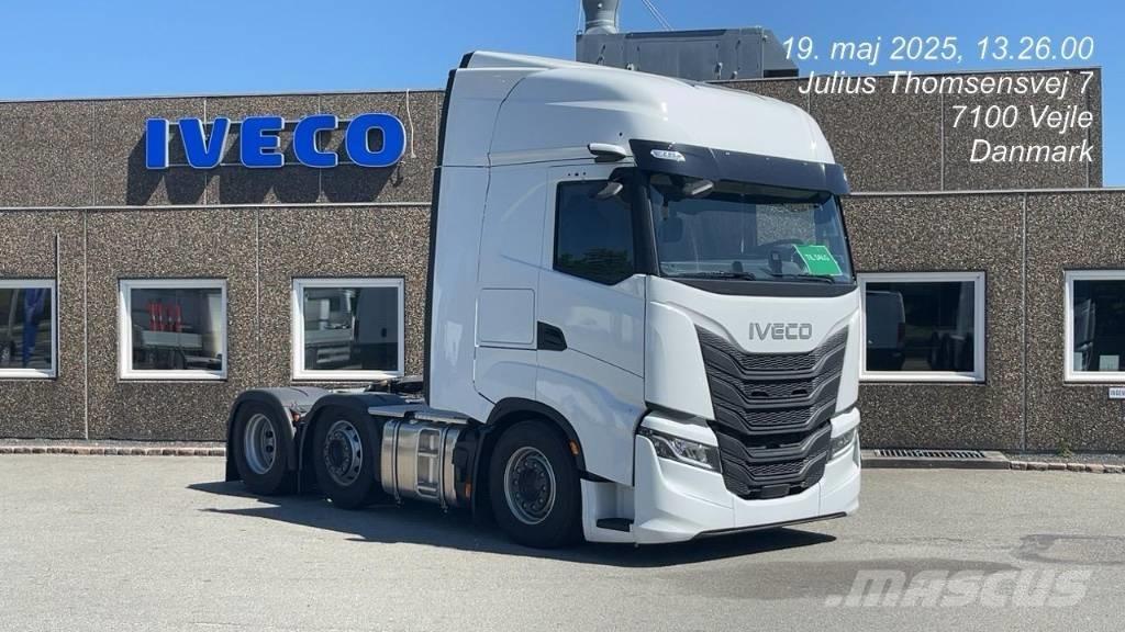 Iveco S-Way Naudoti vilkikai