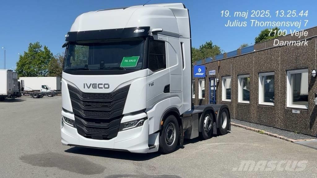 Iveco S-Way Naudoti vilkikai