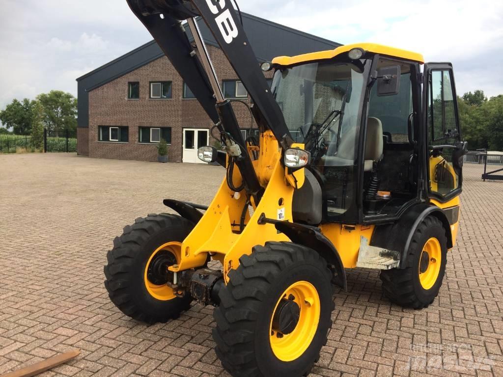 JCB 406 Naudoti ratiniai krautuvai