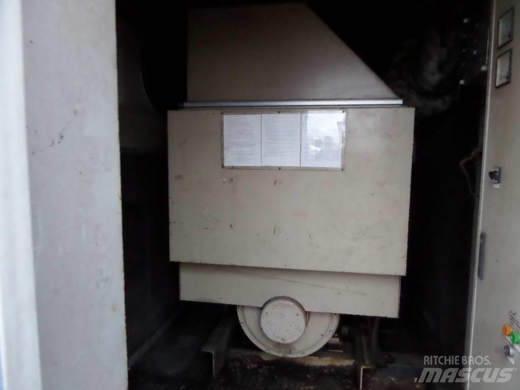 Cummins 550KVA Dyzeliniai generatoriai