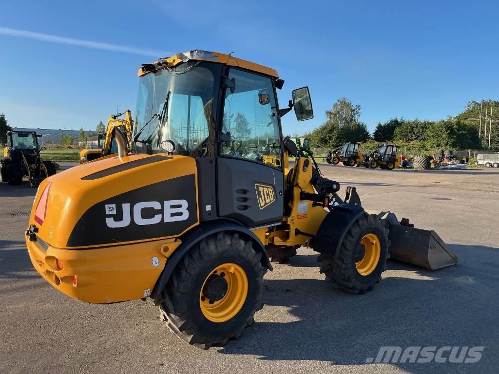 JCB 406 Teleskopiniai krautuvai žemės ūkiui