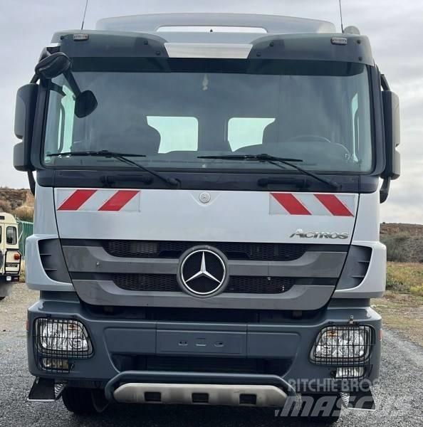 Mercedes-Benz 2641 Konteinerių nuožulnaus pakėlimo ant platformos krautuvai