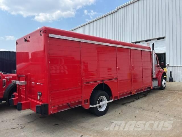 Freightliner M2 106 Gėrimų tiekimo sunkvežimiai