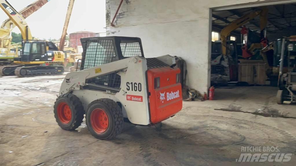 Bobcat S 160 Krautuvai su šoniniu pasukimu