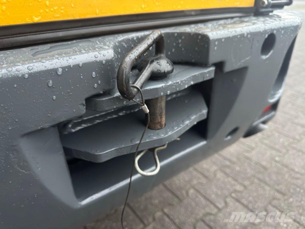 Mustang AL306 Naudoti ratiniai krautuvai