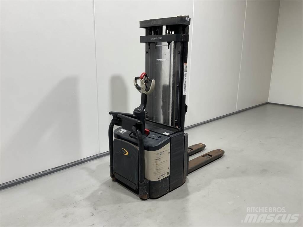 Crown WE2300S Savaeigiai rietuvai