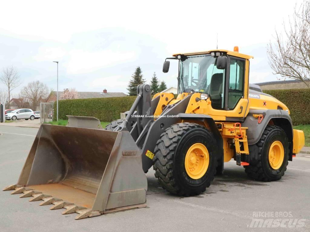 Volvo L 120 H Naudoti ratiniai krautuvai